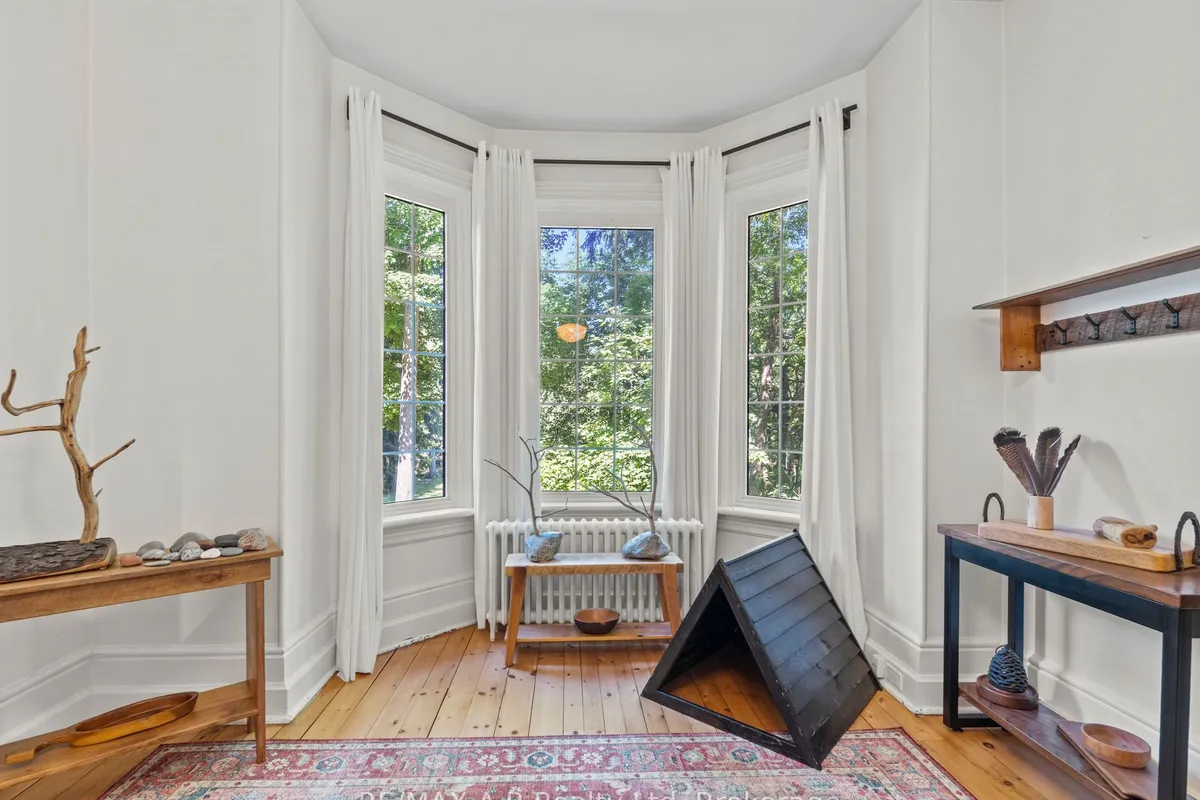 4734 32 Line, ON N5A 6S4