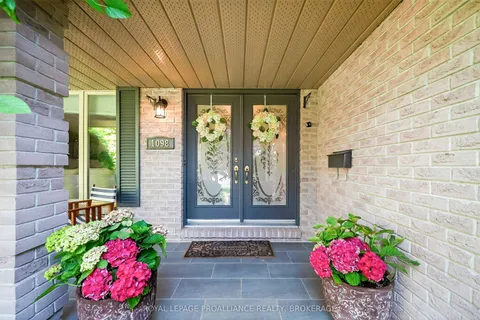 1098 Caitlin Crescent, ON K7P 2S4