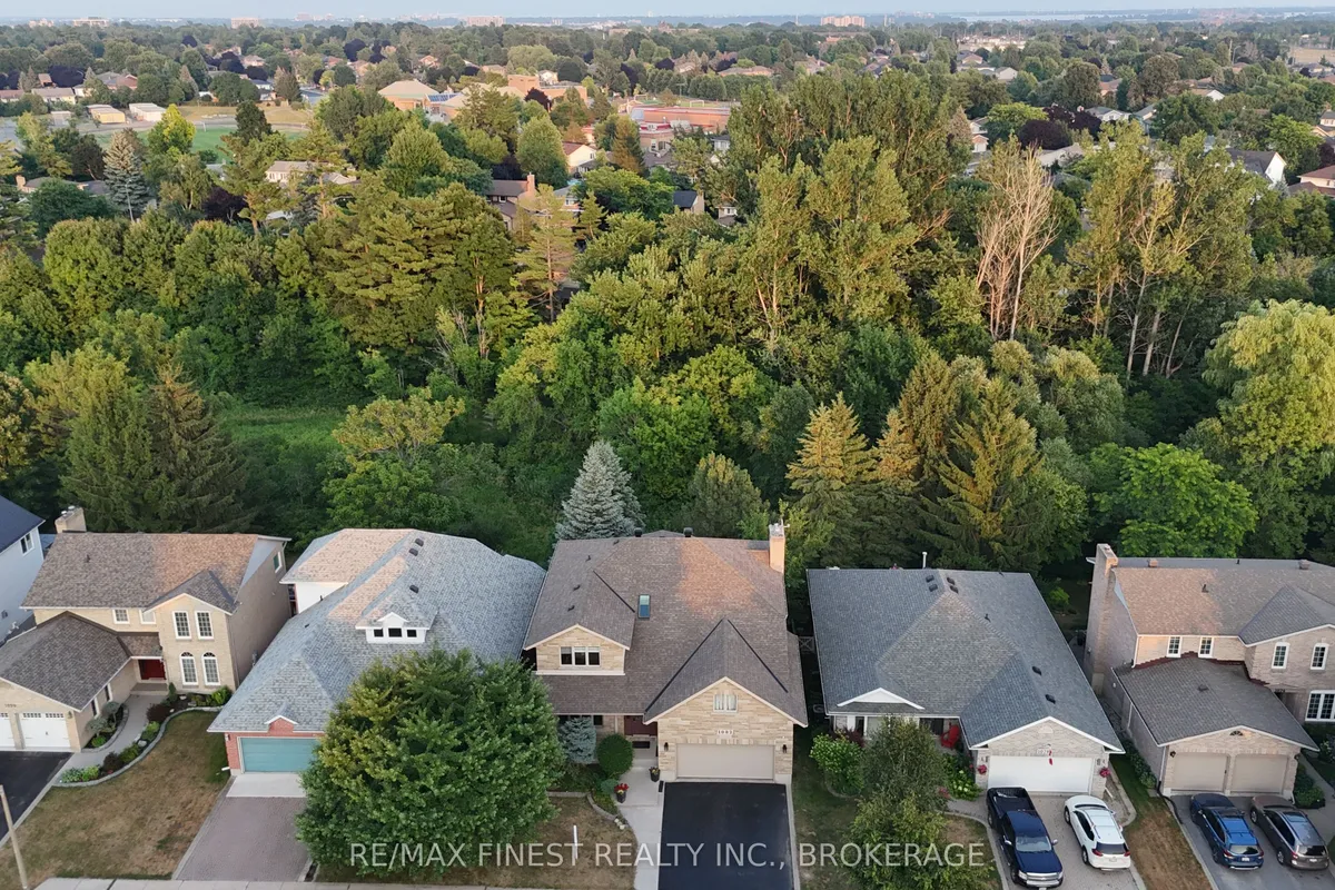 1082 Caitlin Crescent, ON K7P 2S4