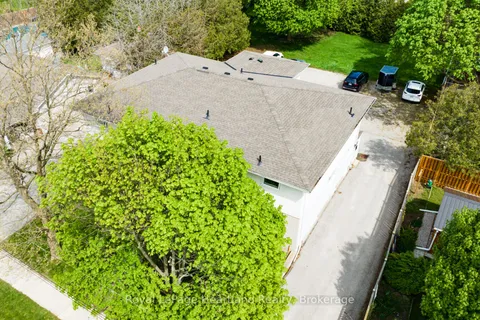 194 BENNETT Street, ON N7A 1X8