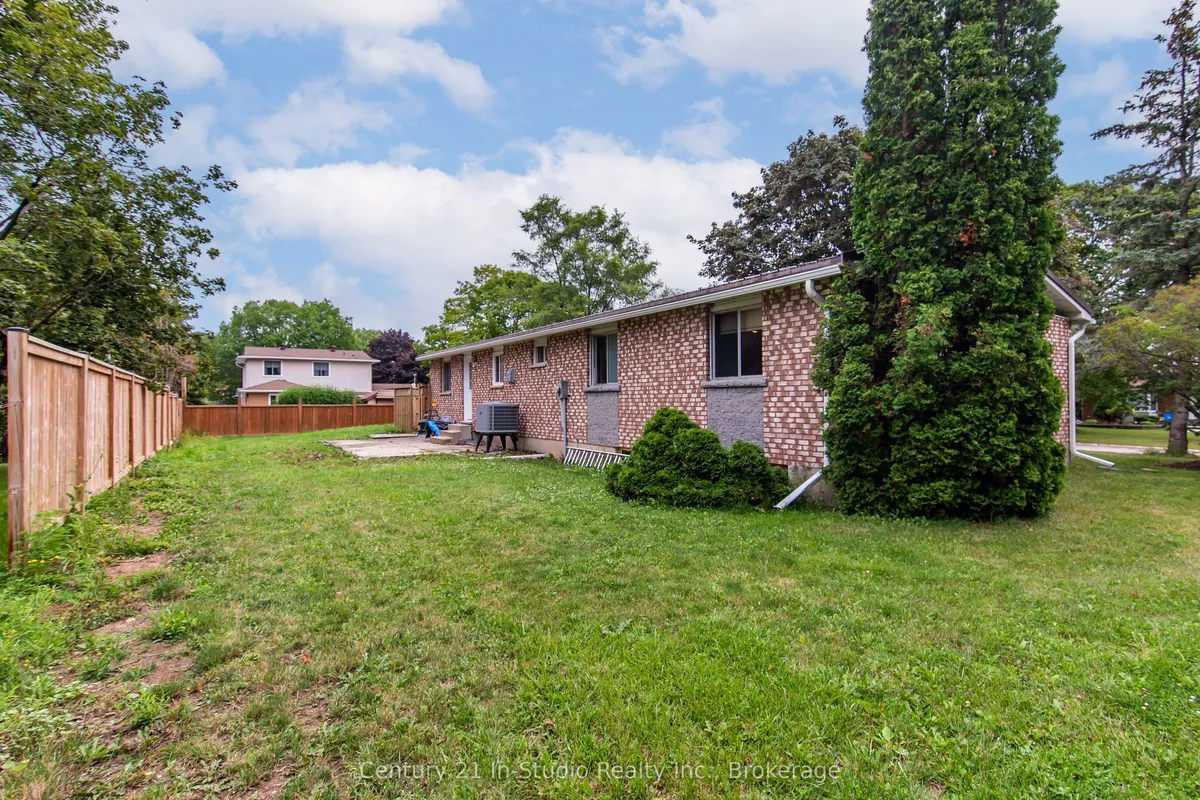 1116 Milne Drive, ON N2Z 1X4