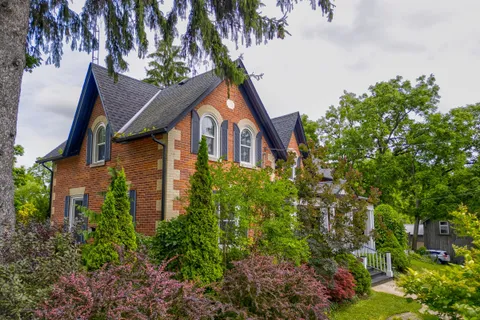 780 Old 8 Highway, ON L0R 1X0