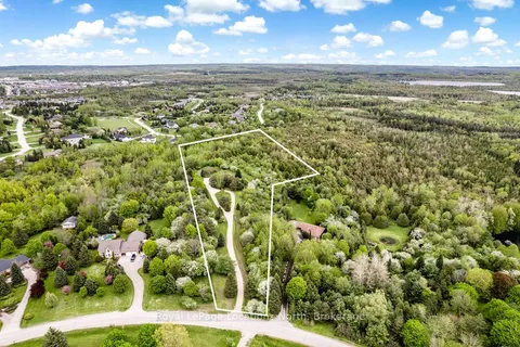 38 Old Carriage Road, ON L9W 6B2