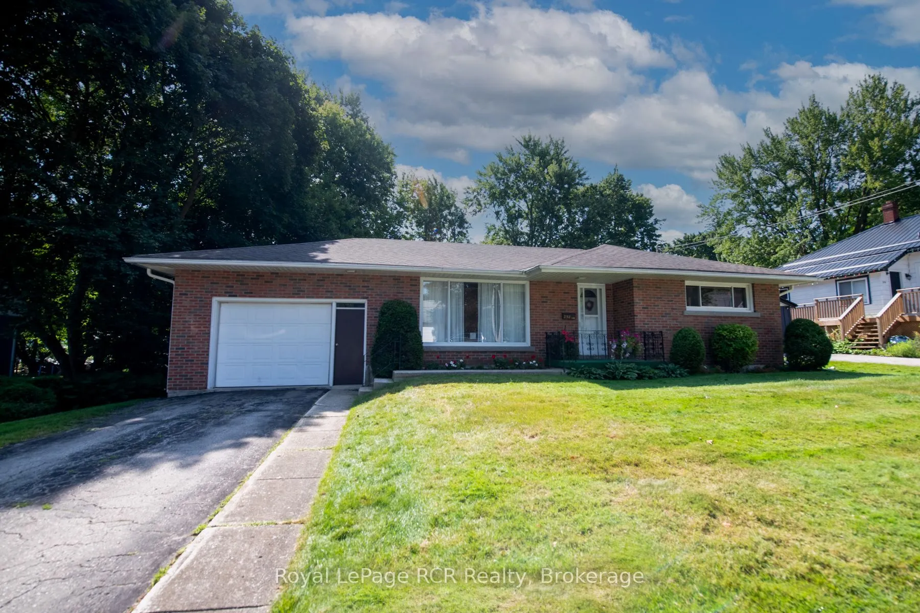 258 BIRMINGHAM Street, ON N0G 2L1