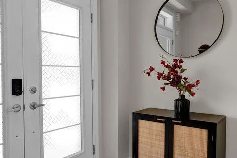 105 Eva Drive, ON N0B 1M0