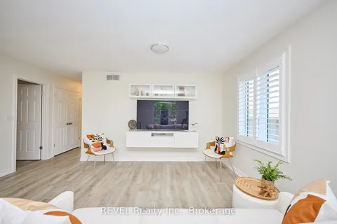 118 COLBECK Drive, ON L3C 7B2