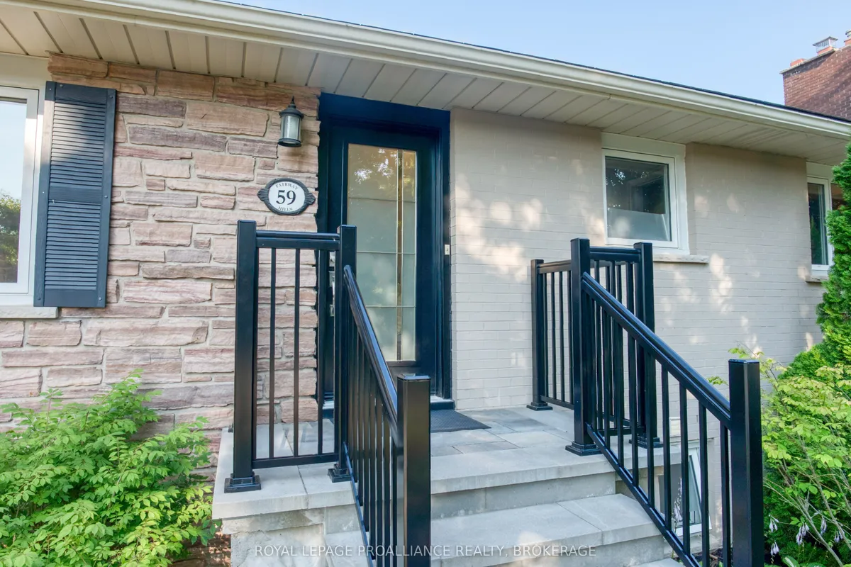59 Fairway Hill Crescent, ON K7M 2B3