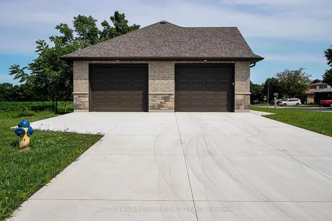 114 Barons Court, ON N0L 1B0