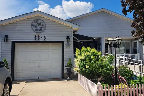 11-1 Stewart Street, ON N7G 1A1