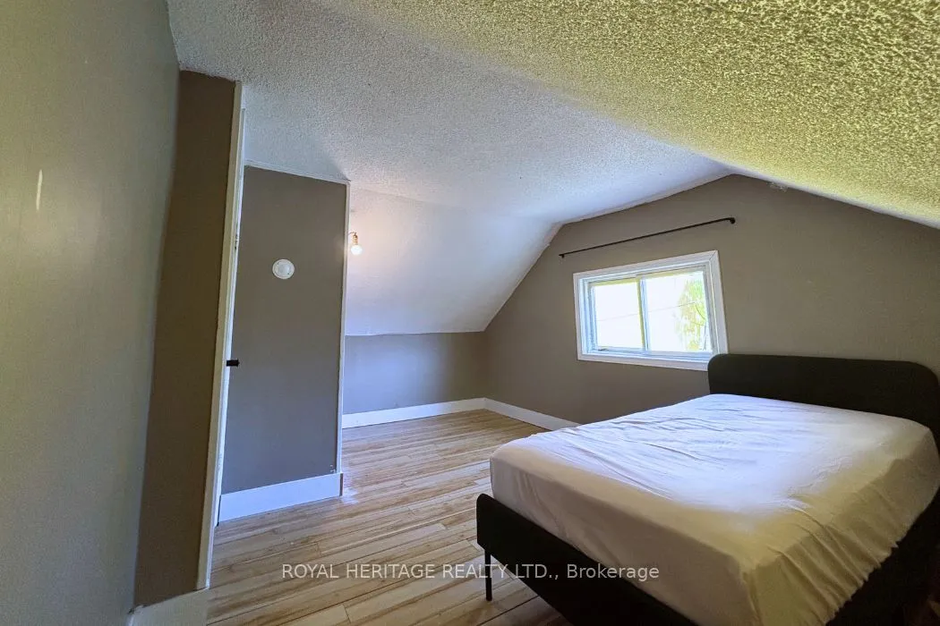 41 Harriett Street, ON K8P 1V4