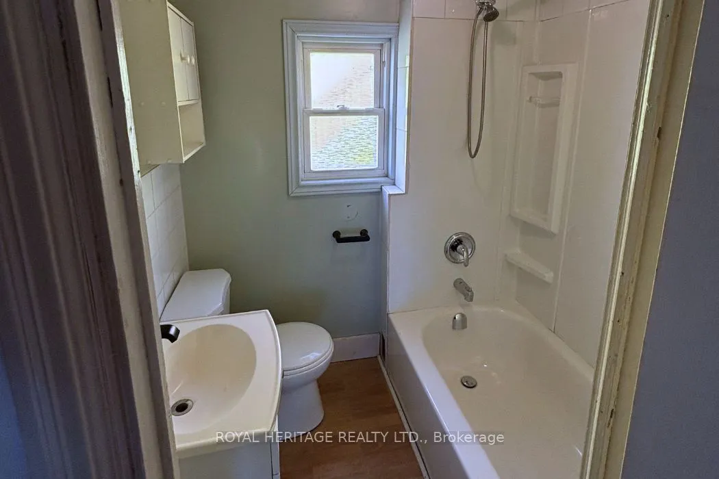 41 Harriett Street, ON K8P 1V4