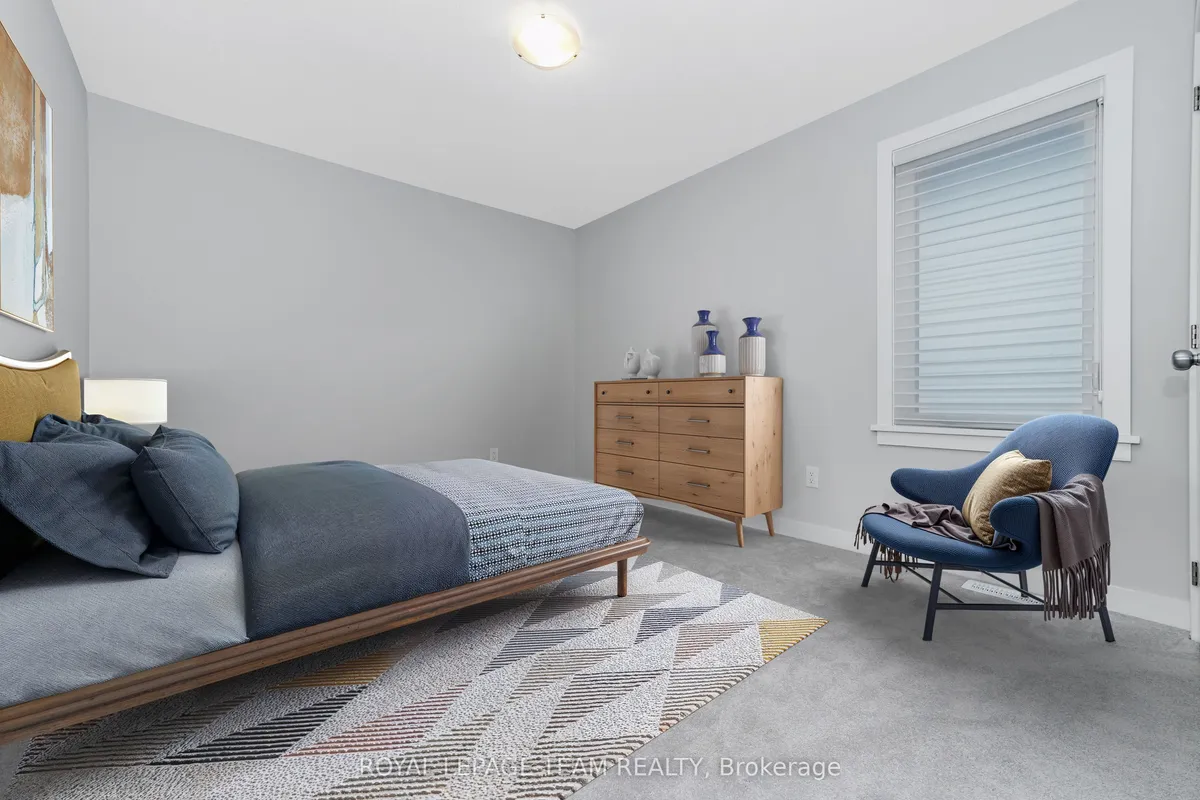 279 Ketchikan Crescent, ON K2T 0S2