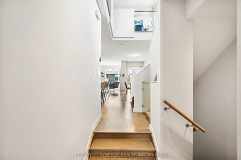 673 Odyssey Way, ON K1T 0T3