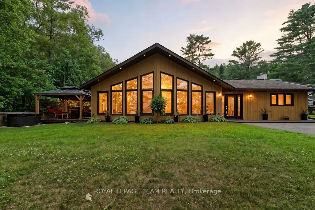 366 Burkes Road, ON K0J 1P0