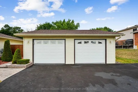 8266 Albert Court, ON K9A 4J7