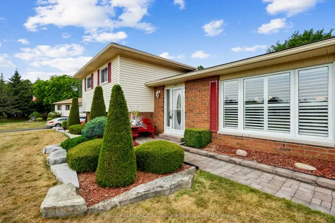 8266 Albert Court, ON K9A 4J7