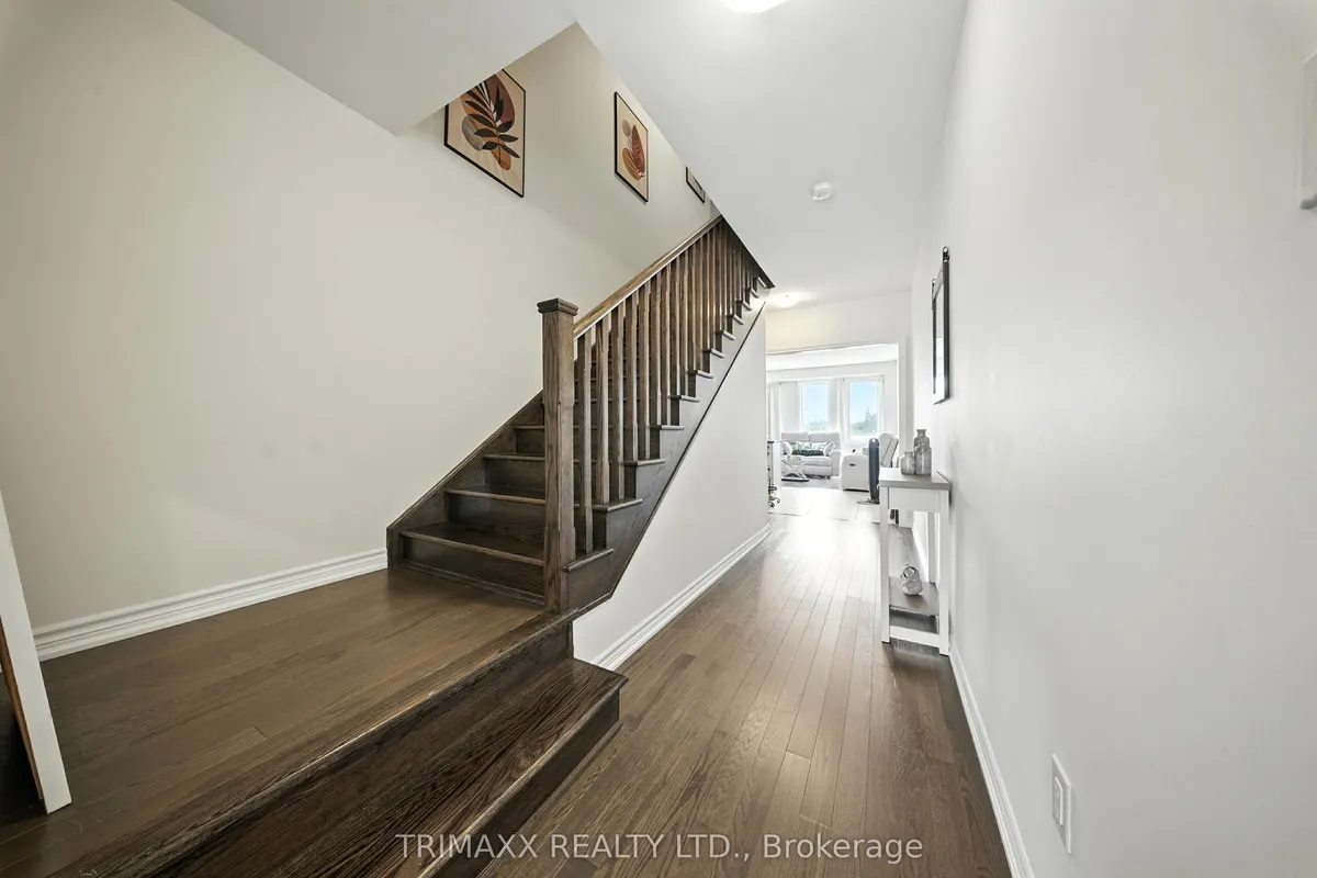 19 Molnar Crescent, ON N3T 0X3