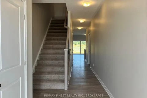 192 HERITAGE PARK Drive, ON K7R 3X8