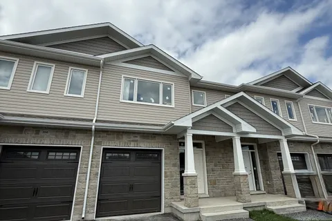 192 HERITAGE PARK Drive, ON K7R 3X8