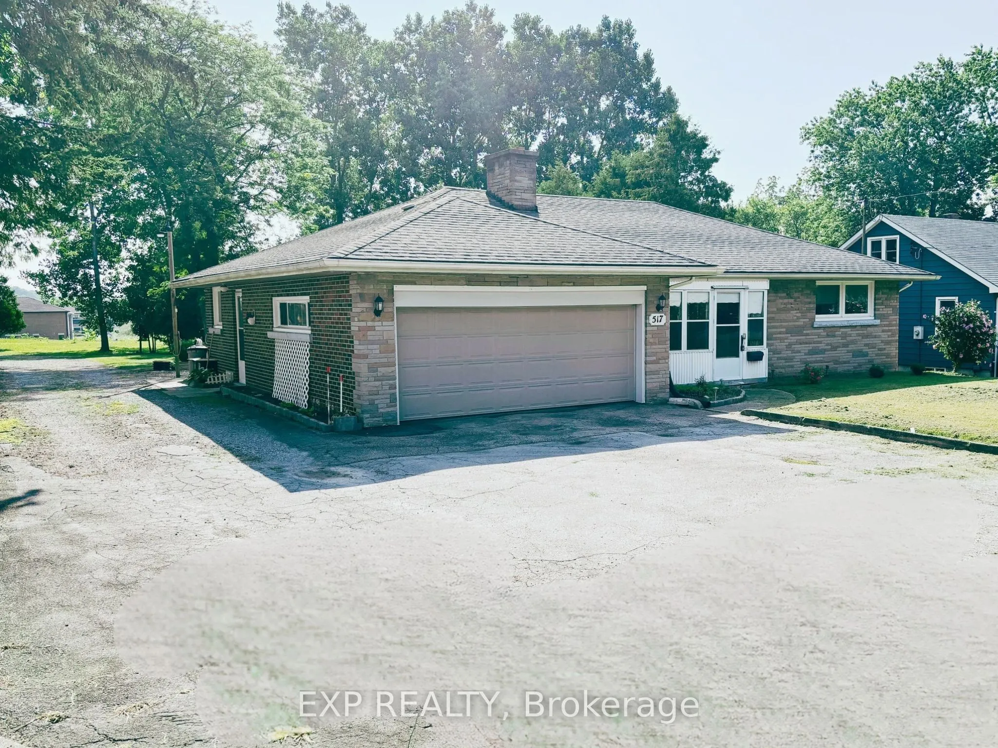 517 Norfolk Street, ON N3Y 2X6