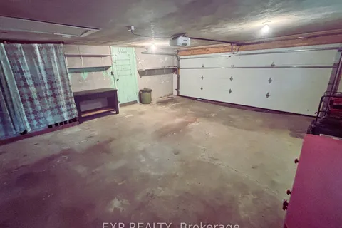 517 Norfolk Street, ON N3Y 2X6