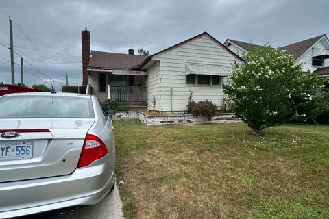 52 Catherine Street, ON L2A 2G9