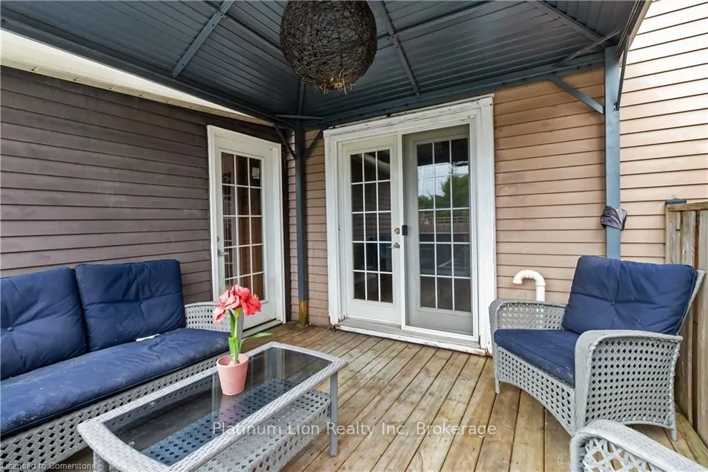 6 Equestrian Court, ON N3P 1H1