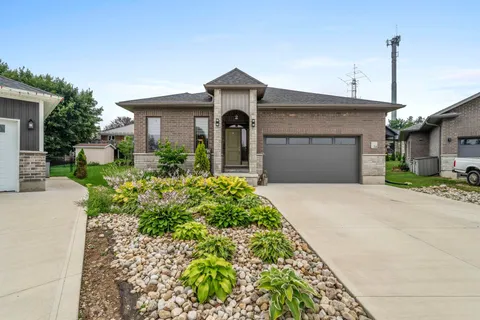 34 Yost Court, ON N0K 1M0