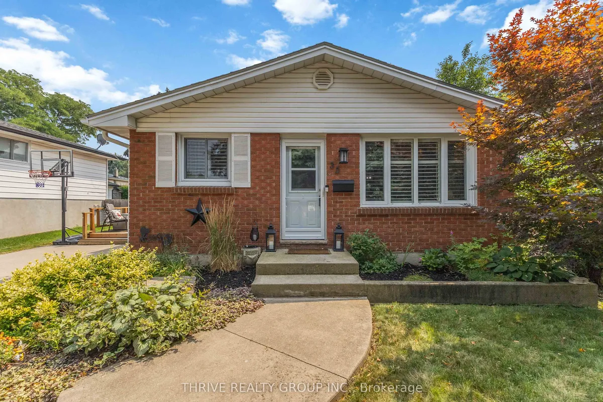 35 Surrey Crescent, ON N6E 1T7