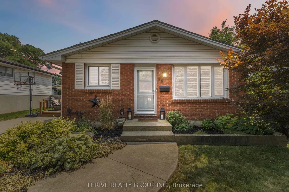 35 Surrey Crescent, ON N6E 1T7