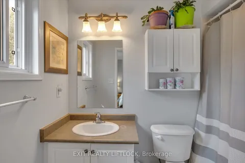 9 Brookside Street, ON L0A 1G0