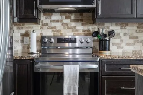 16 Avatar Place, ON L0R 1W0