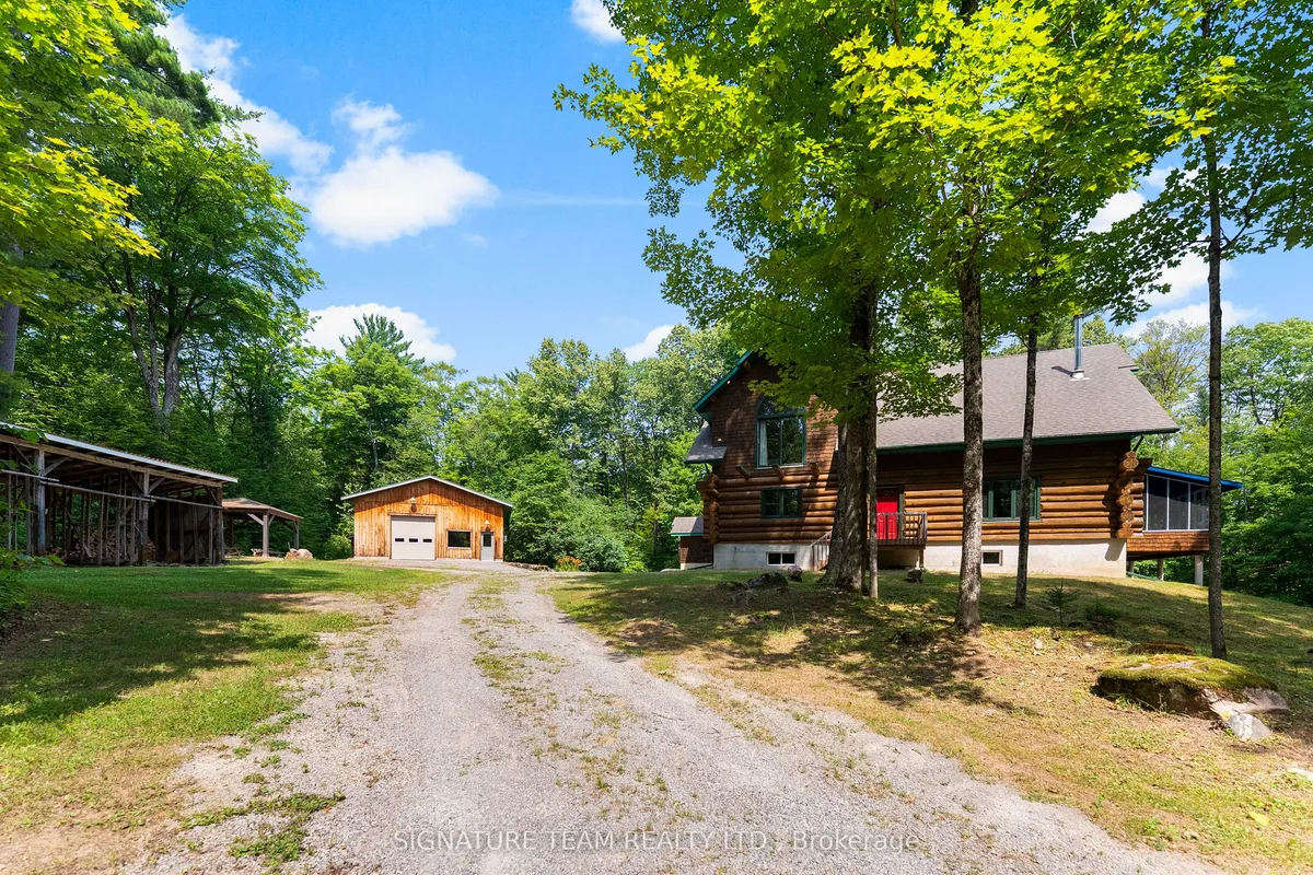 800 Woito Station Road, ON K2A 6W5