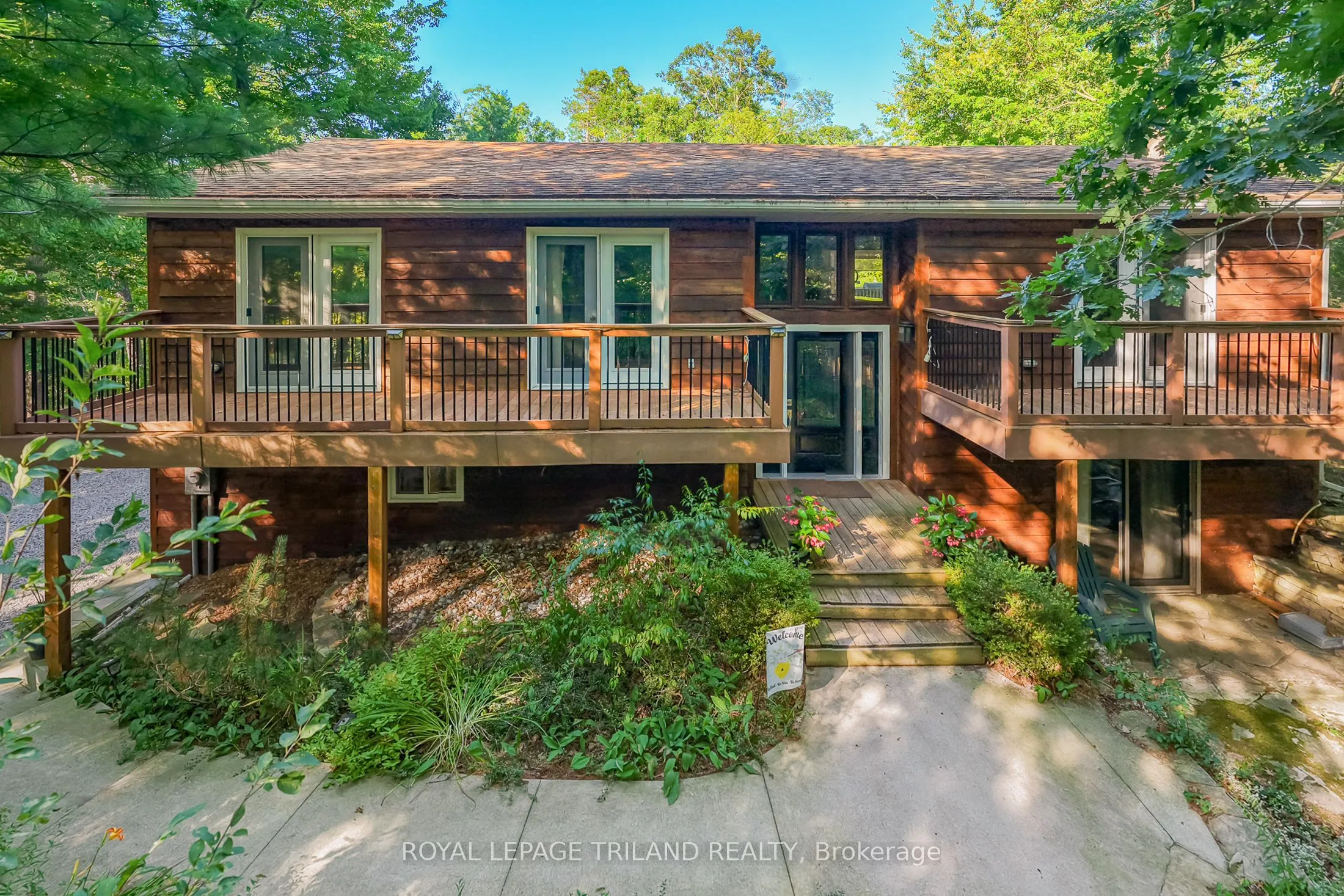 10441 HURON WOOD Drive, Lambton Shores, ON N0M 1T0