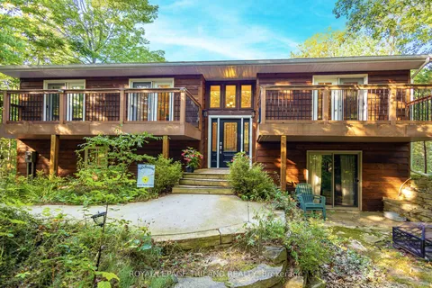 Detached 4 bedroom 3 bathroom at 10441 HURON WOOD Drive in Lambton Shores - MLS# X12321103