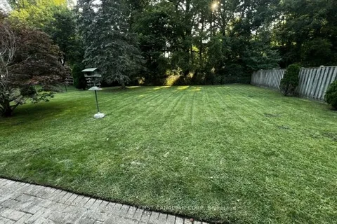 212 Timber Drive, ON N6K 4B6