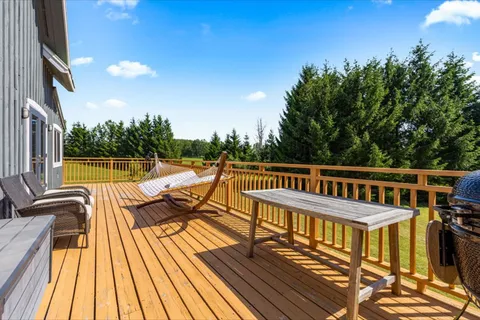 210 EAGLE Crescent, ON N0C 1M0