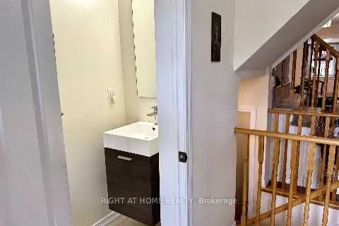 7650 Butternut Boulevard, ON L2H 0K8