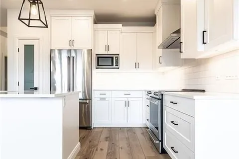 175 GLENGARIFF Drive, ON N5P 0G1