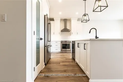 175 GLENGARIFF Drive, ON N5P 0G1