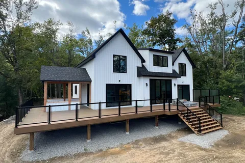 1031 Lionel Avenue, ON P0C 1A0