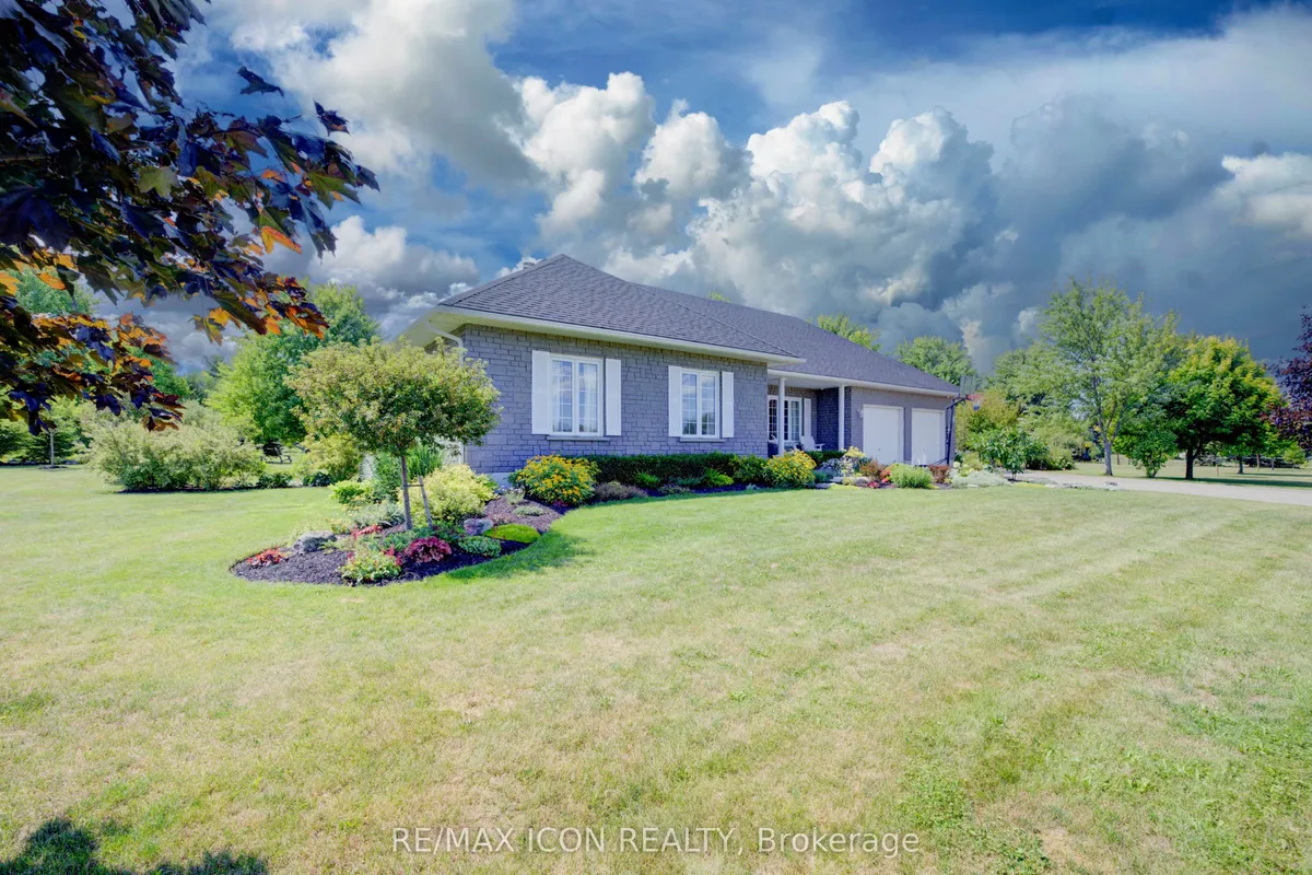 17 Minto Pines Road, ON N0G 2L0