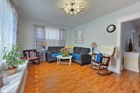 228 Jarvis Street, ON L2A 2S5