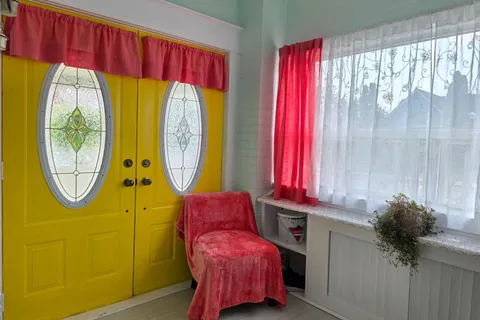 228 Jarvis Street, ON L2A 2S5