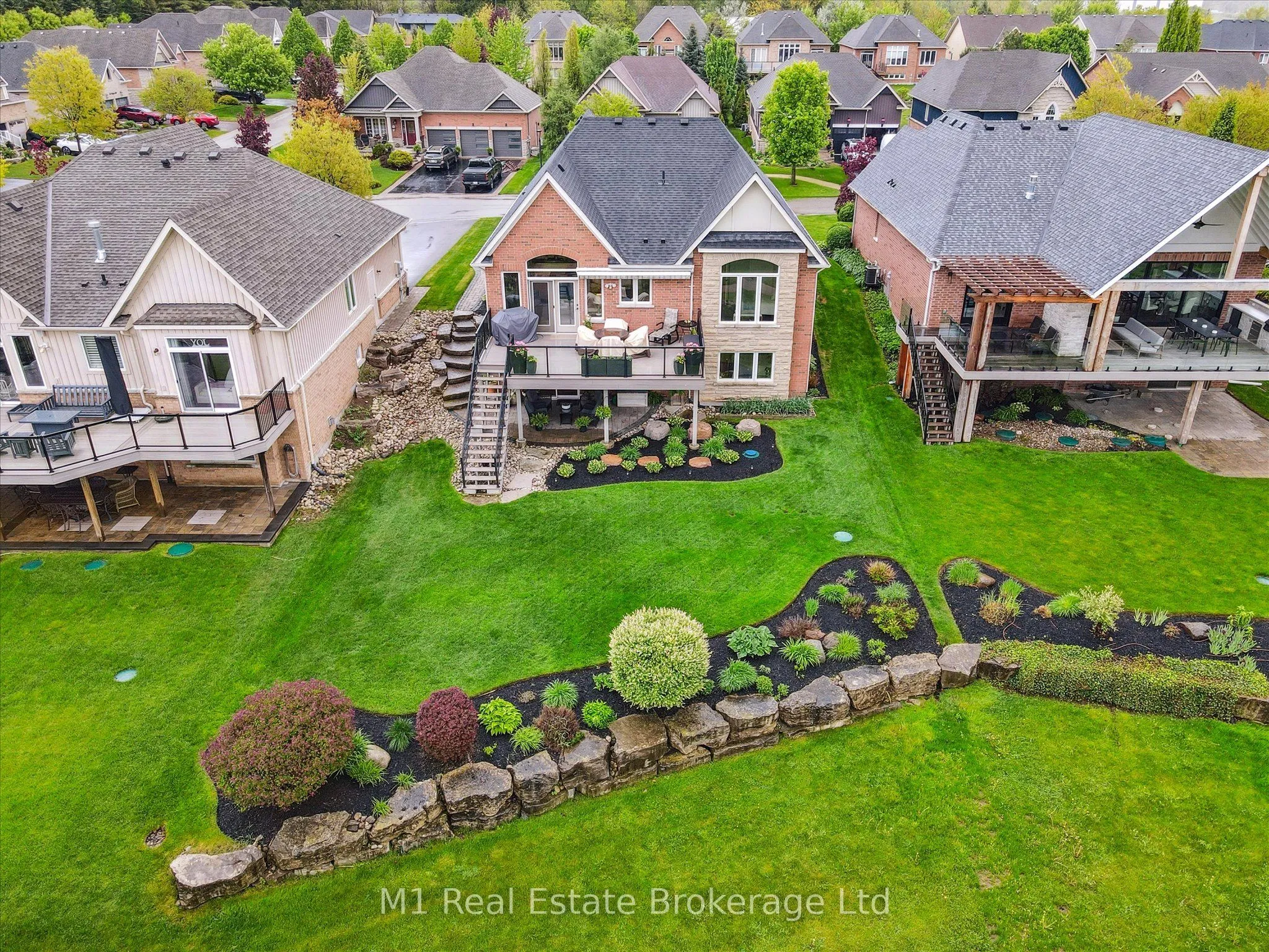 94 Aberfoyle Mill Crescent, ON N1H 6H9