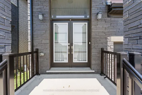 6 Discovery Drive, ON L2V 0K5