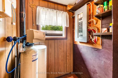 465 Shoreline Avenue, ON N0H 2T0