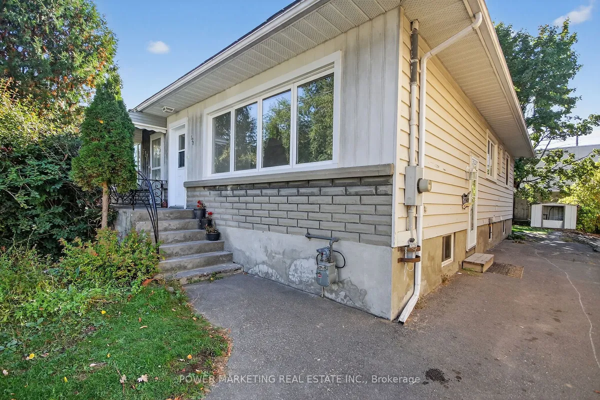 528 MUTUAL Street, ON K1K 1C6