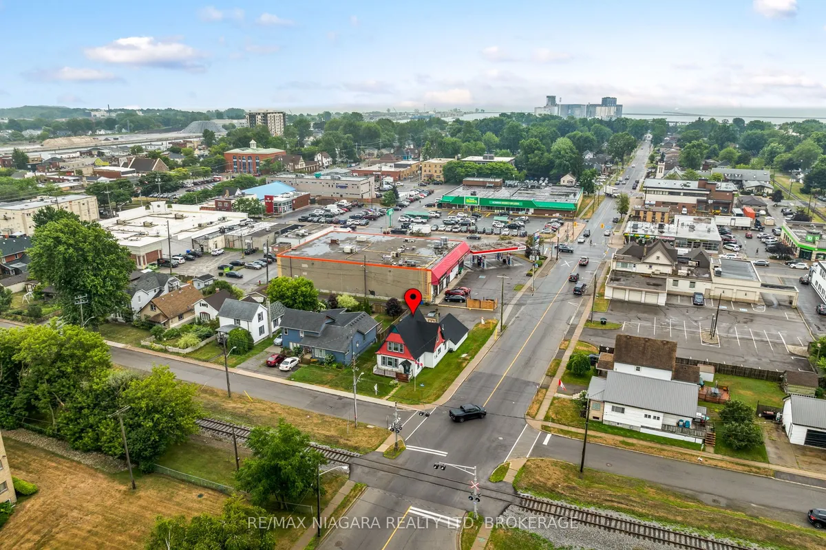 44 Park Street, ON L3K 3H9