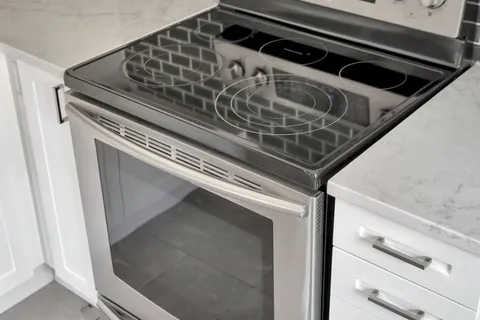 14 Elm Street, ON K0K 2T0